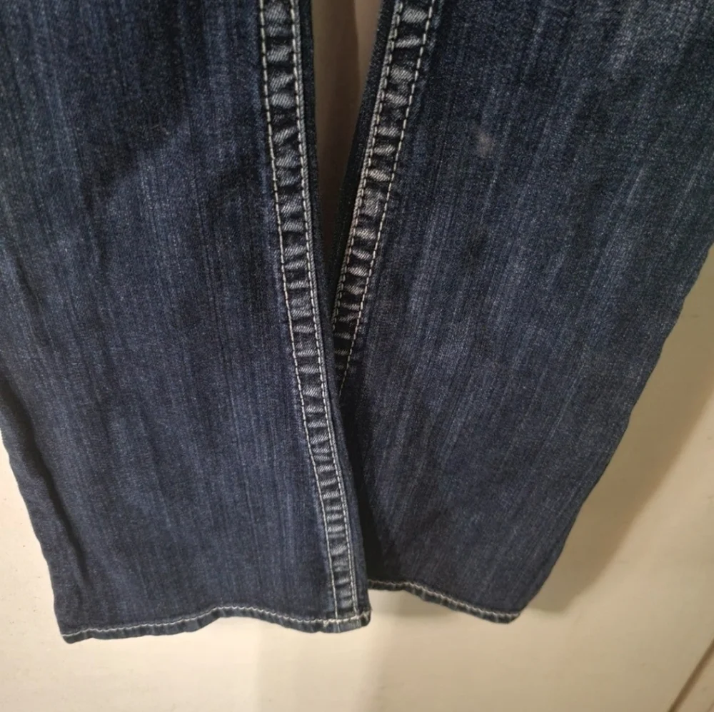 Silver Jeans - Picture 3 of 4